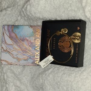 💫Alex and Ani SCRAB bangle bracelet